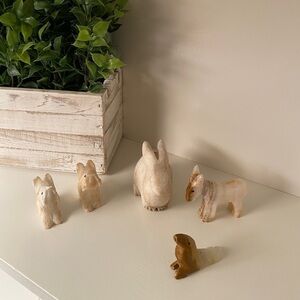 Vintage Onyx Dog Scottish Terrier Puppy Hand Made Figurine & other Animals